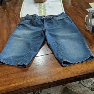 Juniors shorts & sweatshirt